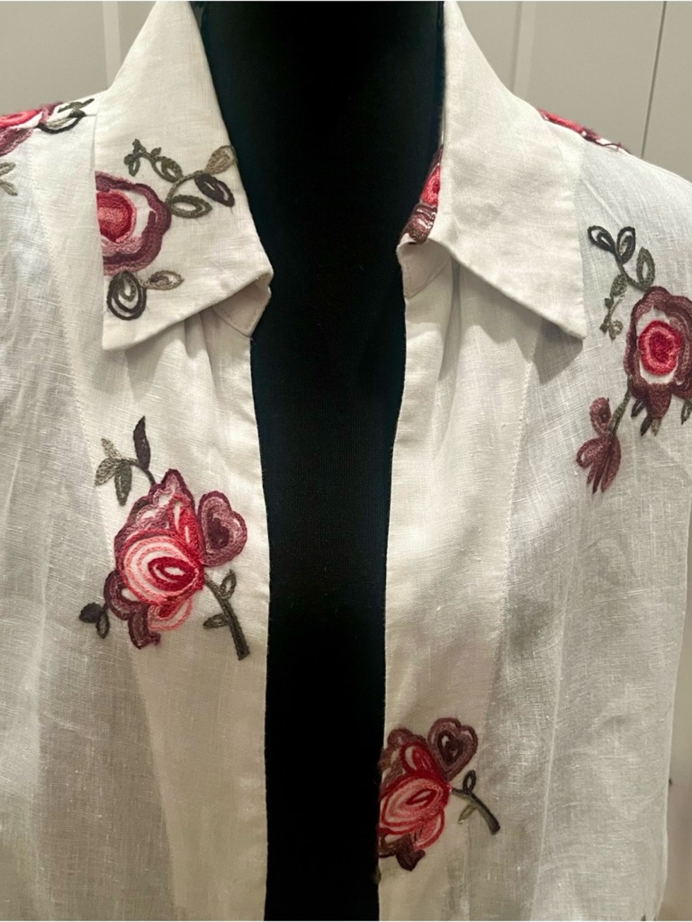 Mishca White Open Front Tie Linen Shirt with Pink Rose Embroidery - Picture 4 of 6